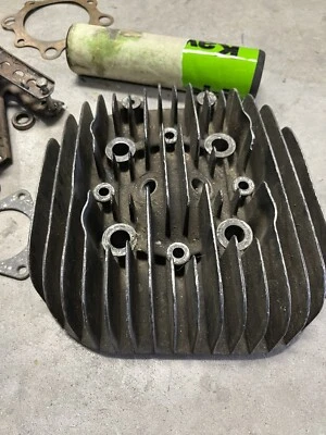 Kawasaki KX400 1975 1976 paquete de cabeza Foto 1 de 4