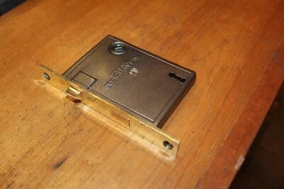 Mortaja de cerradura de hierro fundido y bronce Mallory Wheeler restaurada de la Guerra Civil R-33 Foto 1 de 4