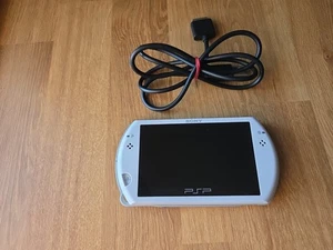 PlayStation GO Portable Pearl White PSP-N1000 Handheld (Hinge Broken Off) - Picture 1 of 8