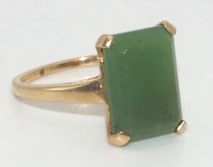 14k Yellow Gold Minimalist Ring Sz. 5 1/2 w Jadeite (LeD) - Picture 1 of 9