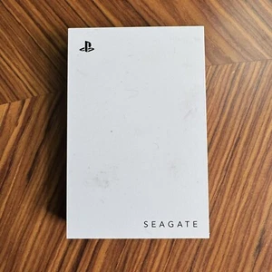Seagate Game Drive für PS5 5TB externe Festplatte - offiziell lizenziert, blaue LED - Bild 1 von 4
