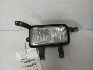 Passenger Right Fog Light from 2019 Chevrolet Suburban 1500 11846154 - Picture 1 of 12
