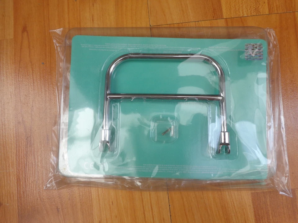 1/3 DEAGOSTINI BUILD THE VESPA 1956 GS150 SCOOTER #70 REAR LUGGAGE RACK & SCREWS - Image 1 of 1