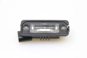 VOLKSWAGEN GOLF MK5 2004 1J6943021B LUCE TARGA - Foto 1 di 3