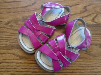 Salt Water Sandals by Hoyway kid's sz 6 pink patent leather buckle strap sandals - Image 1 of 3