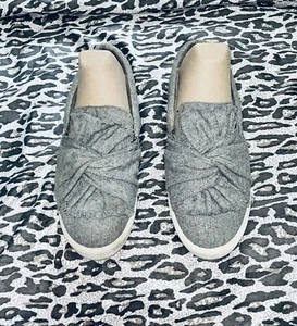 $45 MIA ZOE NORDSTROM WOMENS LOW TOP PULL ON GRAY FABRIC BOW FASHION SNEAKERS 10 - Picture 1 of 10
