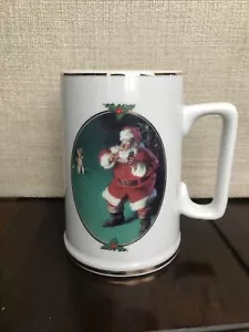 1996 Coca Cola (Coke) Christmas 4.5" Mug Collector Edition Santa Friends Drop In - Picture 1 of 3
