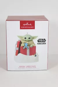 Hallmark Keepsake Ornament 2022 Star Wars The Mandalorian Grogu Greetings Nuevo en caja - Imagen 1 de 4