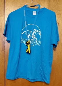 T-shirt ippodromo NOS Arlington taglia L, occhiali da sole gialli Arlington, cordino - Foto 1 di 4