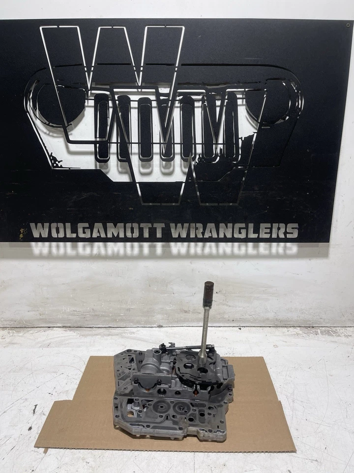 42RLE 4.0 Jeep TJ Wrangler 03-06 bloqueo de cuerpo de válvula sin solenoide OEM CC Foto 1 de 4