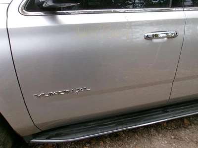 Used Front Left Door Assembly Front fits: 2017 Gmc Yukon xl 1500 Front Left Grad Foto 1 de 4