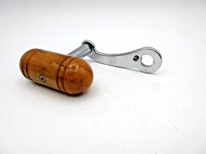 Penn 24-115 9/0 Senator Griff mit Bakelit Knopf - top - Bild 1 von 3