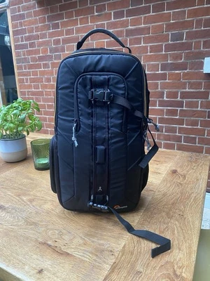 Lowepro Slingshot Edge 250AW Black Camera Sling Bag for Photography - Image 1 of 4