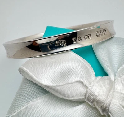 Brazalete Tiffany & Co. 1837 de plata de ley 925 Foto 1 de 4