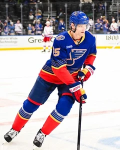 Colton Parayko Warmup Skate St. Louis Blues 8x10 NHL Hockey Photo - Picture 1 of 1