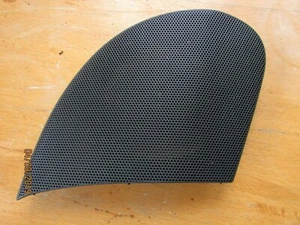 CUBIERTA ALTAVOZ TOYOTA YARIS 2005 1.3 55473 ODO 2O RH - Imagen 1 de 2