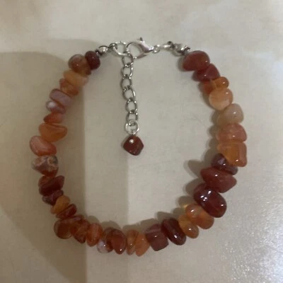 Pulsera de piedras preciosas con astillas de cornalina natural Foto 1 de 4