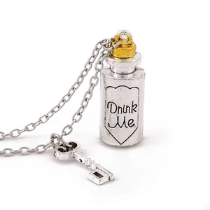Alice im Wunderland inspiriert "Drink Me" Tränkflasche & Schlüssel Halskette mit Box - Bild 1 von 5