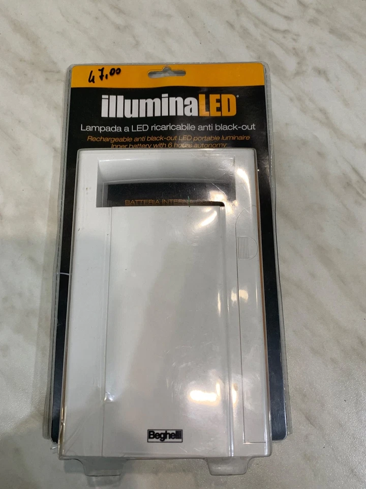 Lampada led ricaricabile luce di emergenza beghelli portatile blackout - Immagine 1 di 1