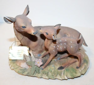 Vintage 1979 Homeco Masterpiece Porzellan Reh und Rehkitz Figur / Matte Oberfläche - Bild 1 von 7