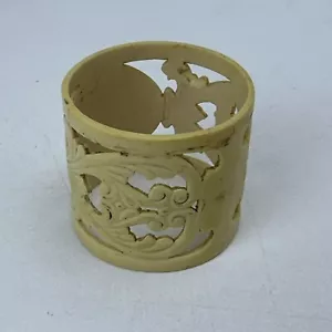 Anello tovagliolo drago celluloide plastica vintage diametro 1,5 x 1,5” ornato profondo - Foto 1 di 14