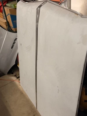 Oldsmobile 442 Cutlass F 85 usado 1964-1965 capó con la moldura de Las Vegas Foto 1 de 4