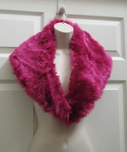 Neck Scarf Faux Fur Pull Through Neck Warmer Luxurious Scarf Fuchsia Pink NWT - Picture 1 of 19