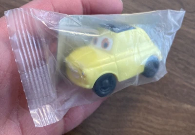 Disney Pixar Luigi 2006 de Cars Kelloggs juguete de cereal premio premium sellado Foto 1 de 4