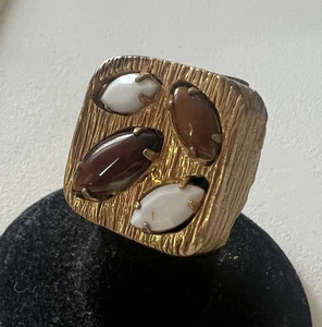 Vintage MOD Brown & White Rhinestone Gold Tone Square Ring - Picture 1 of 5