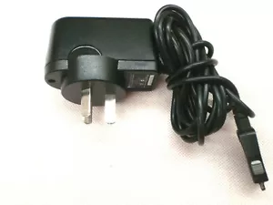 LG Travel Adapter TA-20GS3 Mobile Phone Wall Charger Power Supply 4.6V 800MA 0.8 - Picture 1 of 5