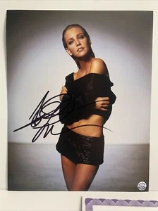 Heather Locklear (Actress) signed Autographed 8x10 photo - AUTO with COA - Picture 1 of 2