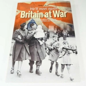 Britain at war and V E DAY V J DAY 60th Anniversary WW2 Books TIME Daily Mail - Imagen 1 de 12