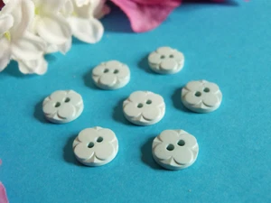 606BBIS Lovely Buttons "Little Flower" Milk Blue Lot 7 Buttons EP 1970 - Picture 1 of 5