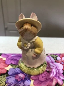 Royal Doulton - Brambly Hedge Mouse Mice Figurine - DBH 8 - Primrose Wooodmouse - Picture 1 of 5