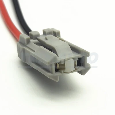 For 2011–2017 Toyota Camry Rear Reverse/Backup Lights Connector Plug 81590-06380 - Imagem 1 de 4