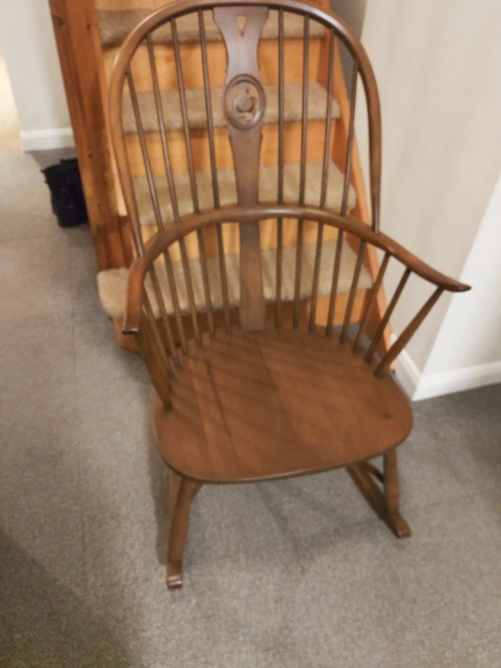 Vintage Retro 60's Ercol Chairmaker Swan Back Rocking Chair Golden Dawn mdl 949 - Image 1 of 2