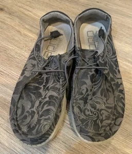 Hey Dude Ladies Size 8 Black Print Slip On - Picture 1 of 4