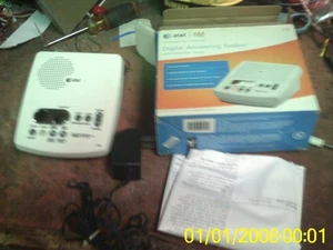 SISTEMA DE RESPUESTA DIGITAL AT&T MODELO 1739 CON SELLO DE FECHA DE TIEMPO MÁQUINA DE TRABAJO - Imagen 1 de 2