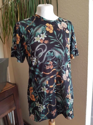 T-Shirt von SMOG, Gr. S schwarz mit Blumenmuster - Bild 1 von 2