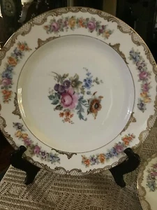 Set Of 2 Royal Bayreuth 10 3/8 Inch Dinner Plates - Picture 1 of 3
