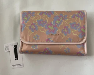 Nine West, TNG-BE-001, Hanging Travel Organizer - Picture 1 of 2