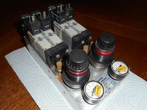 Lot of 4 Norgren V405523D-C313A, 1920004, H6 802 008 00 00 Air Spring Valves w/  - Picture 1 of 4
