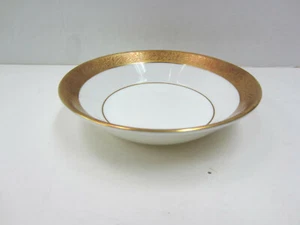 Wedgwood Ascot Bone China 5" Gold Rimmed Fruit Dish/Bowl - Picture 1 of 7