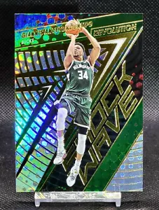 2022-23 Panini Revolution Shock Wave Giannis Antetokounmpo #23 Bucks - Foto 1 di 2