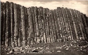 The Loom Giant's Causeway Ireland Postcard - Picture 1 of 2