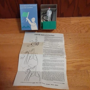 NOS Strombecker 1/32 Scale Starting Flagman Slotcar Track - Bild 1 von 8