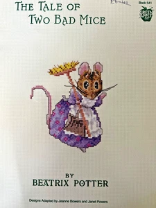 El cuento de dos ratones malos. Folleto de punto de cruz contado. Beatrix Potter. Usado - Imagen 1 de 3