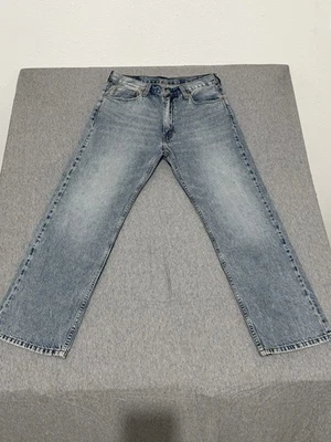 Levis 555 Jeans Womens 32x30 Blue Light Wash Low Rise Straight Leg Relaxed Fit - Image 1 of 4