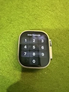 Apple Watch Ultra 49MM Titanium (GPS + Cellular) A2622- 1st Generation-Unlocked - Photo 1 sur 15