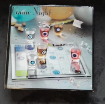 Juego Noche 8 Piezas Disparos y Escaleras Juego de Beber NUEVO  Foto 1 de 4